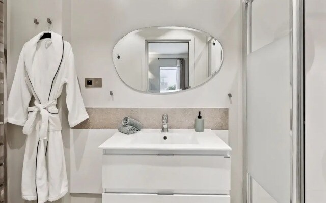 Chic 2BR 2BA near Place des Vosges