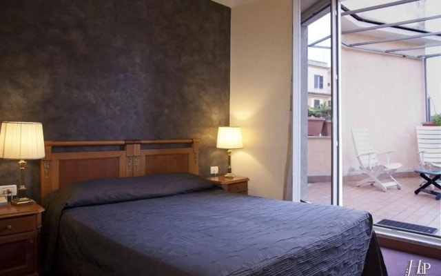 J Maluni City Hotel