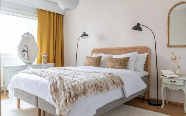 1br apartment in Leppävaara with balcony and sauna