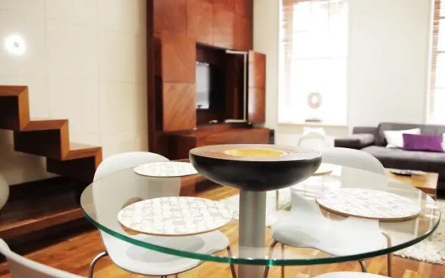Stunning Triplex Hideaway in Central Covent Garden