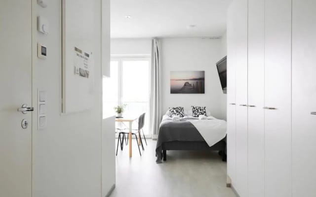 7.kerroksen huoneisto, Wifi + 24/7 check in
