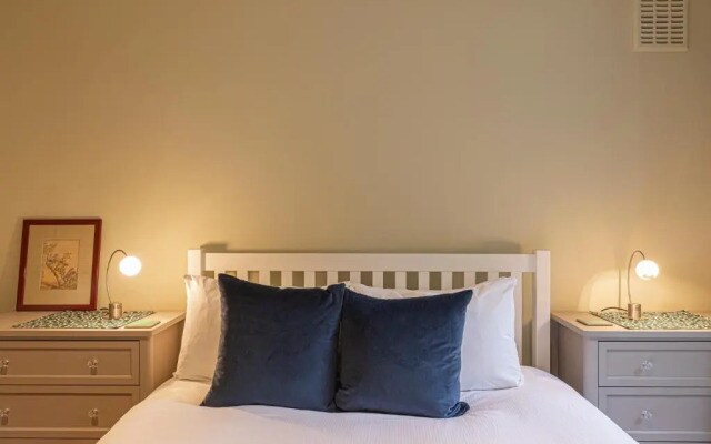 Charming 2 bed with garden in Notting Hill