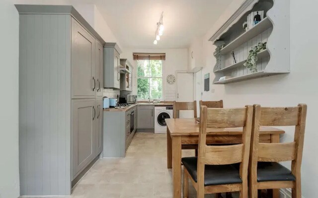 Modern 2 bed Flat - Hammersmith Grove