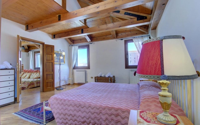 WHERE GRAND CANAL STARTS panoramic view, 5pax,wifi