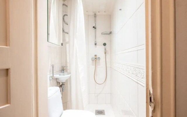 2ndhomes Cozy & Compact Top Floor Studio