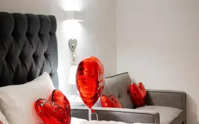 Dealhouse Apartments 1