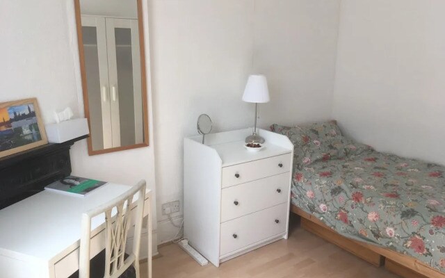 London Bridge - Entire 2 Bedroom Apart