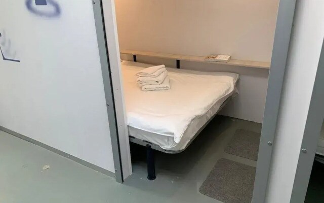 Happy Island - Hostel