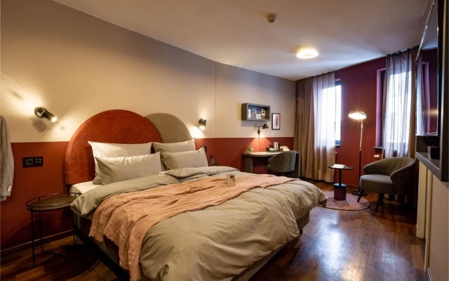 The Circus Hotel