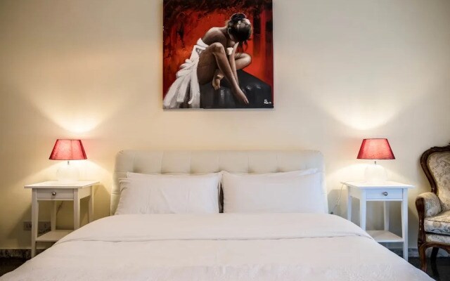 Re Di Roma Home