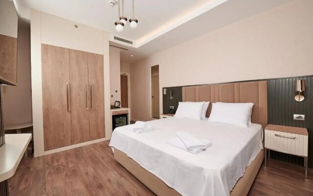 Livinton Hotel