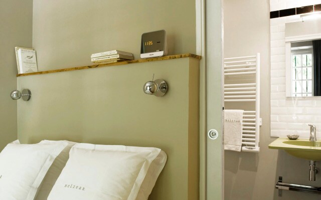 Helzear Montparnasse Suites