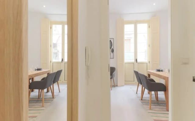 Trendy Two Bedrooms In Ollerias