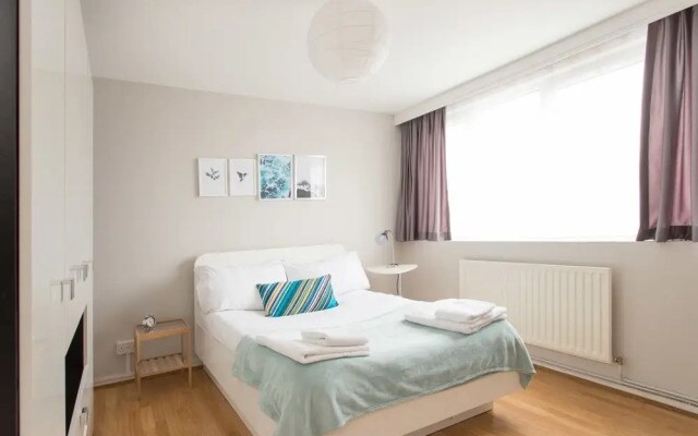 Bright Islington Apartment