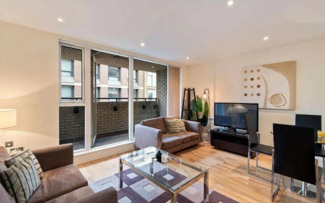 Great Suffolk Street Apartments in Waterloo by MySquare