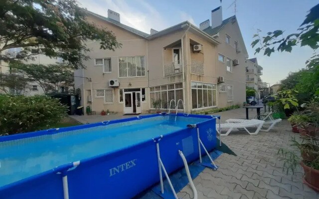 Guest House on Pionersky prospekt 36