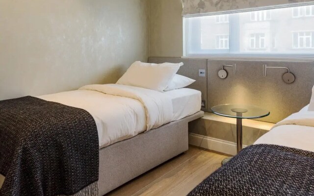 Beautiful 2 Bed 2 Bath Flat in South Kensington