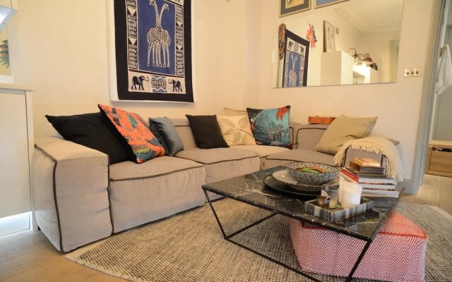 1 Bedroom Flat Near Royal Oak Station