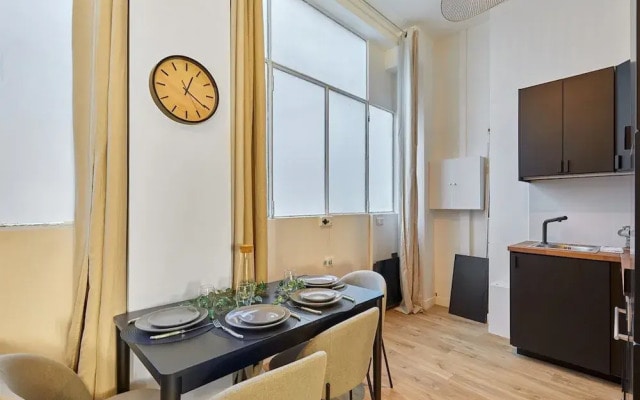 Suite Saint Germain des Pres Rue de Rennes