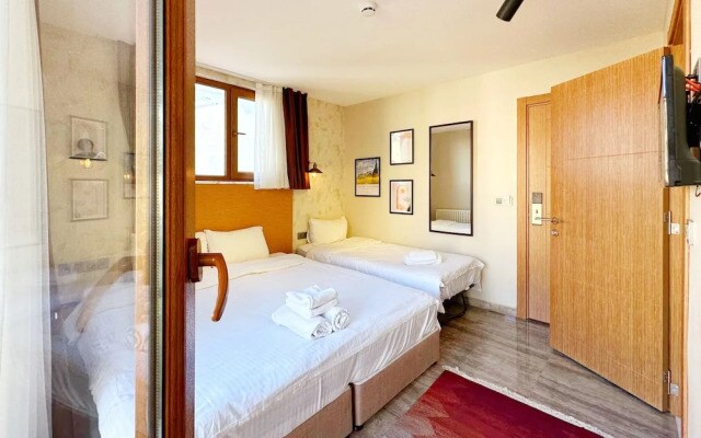 Sultan Pier Hotel