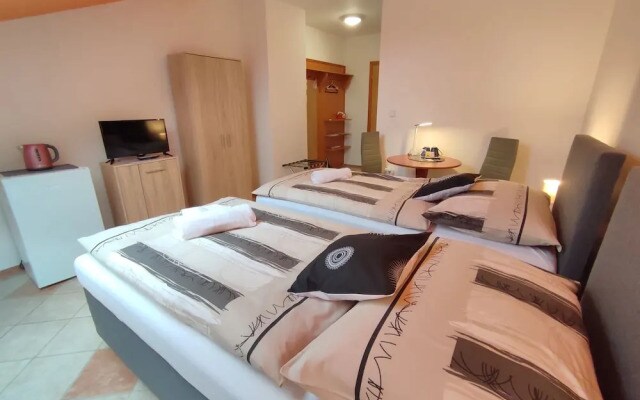 Hotel 28