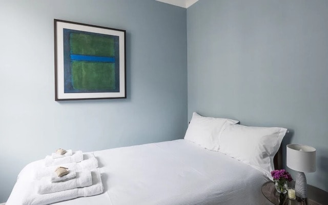 Sleek 2BR between Paddington & Hyde Park