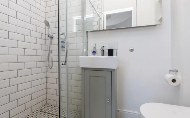 Beautiful and Light 1 Bedroom Flat Near Hackney Central