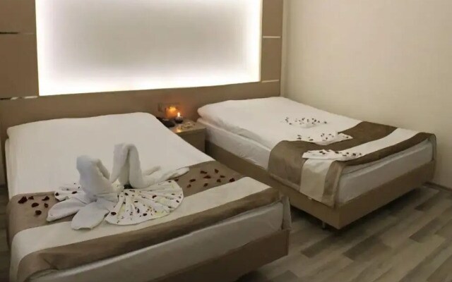 Derya Otel