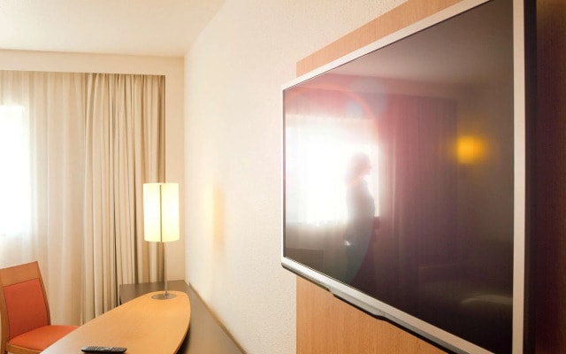 Novotel London Heathrow Airport M4 Jct. 4