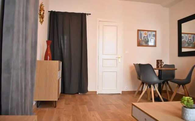 Spacious 1 Bedroom Apartment in Sacré Coeur