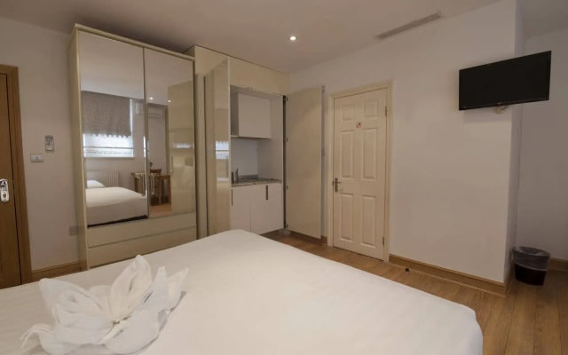 274 Suites