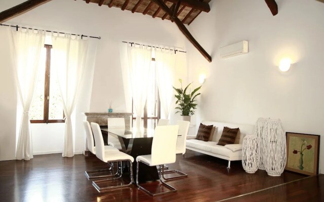 Vicolo Moroni Apartment