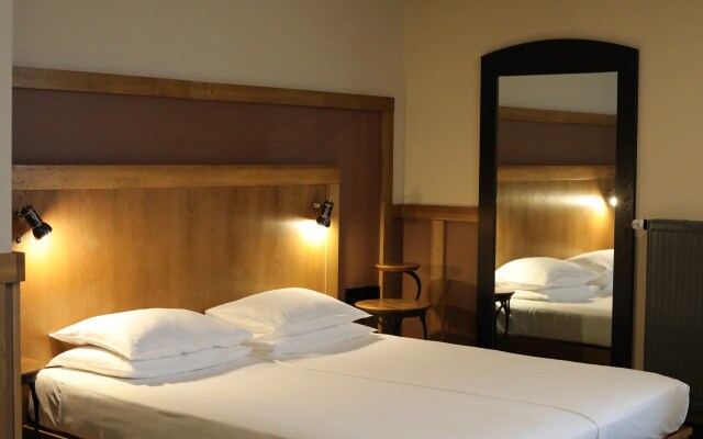 Отель Best Western Santakos
