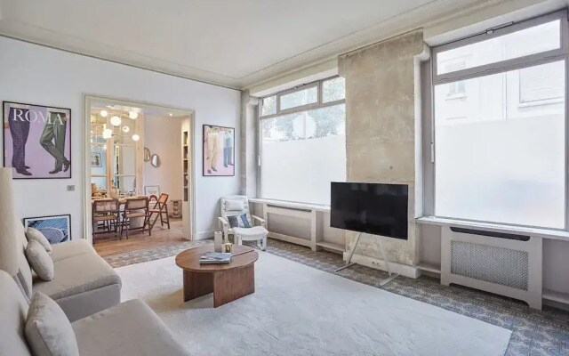 Elegant Appartment St Germain des Pres Invalides