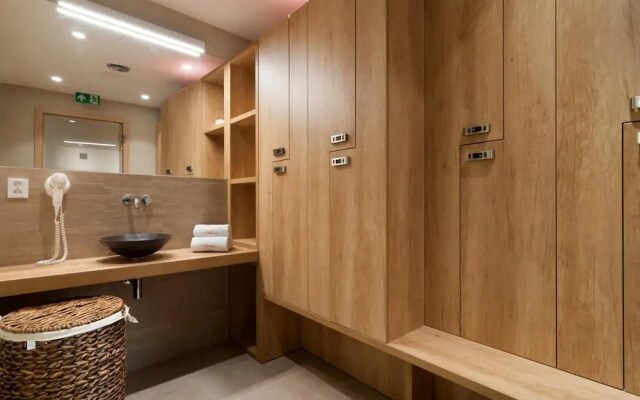 Grand Apartments