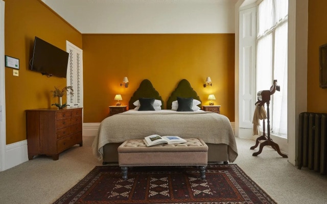 Georgian House Hotel