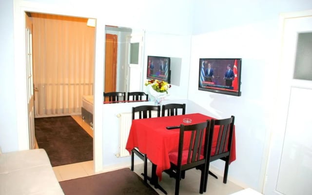 Amaros Apartments & Suites