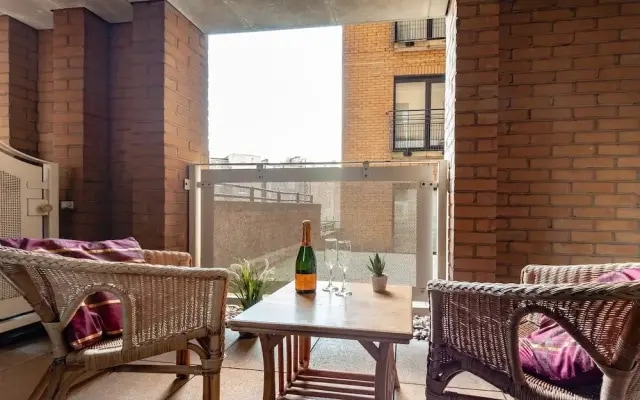 Platinum Apartment near Gloucester Road 9950