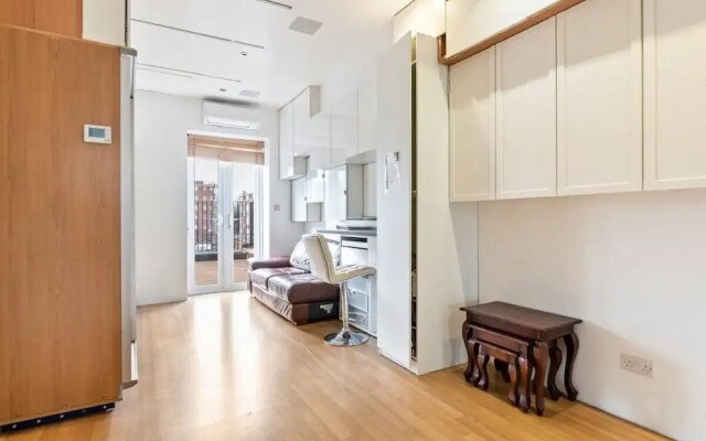 Modern Studio With Terrace in Marylebone