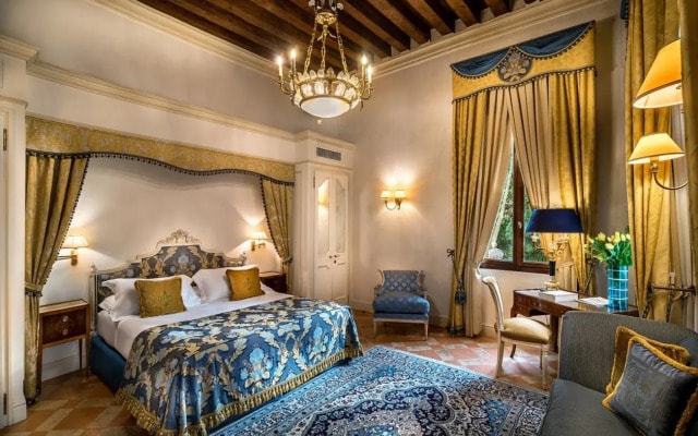 Villa Franceschi Hotel & Resort