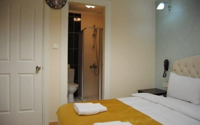 Lotus Hotel