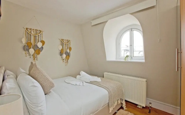 Imperial Hogarth Road Apartment