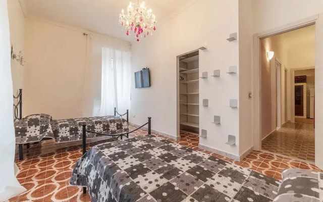 Piramide & Testaccio Design Flat