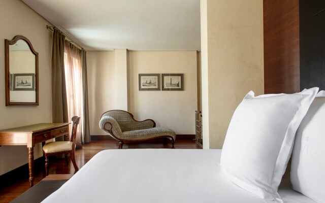 The Hotel Villa Real