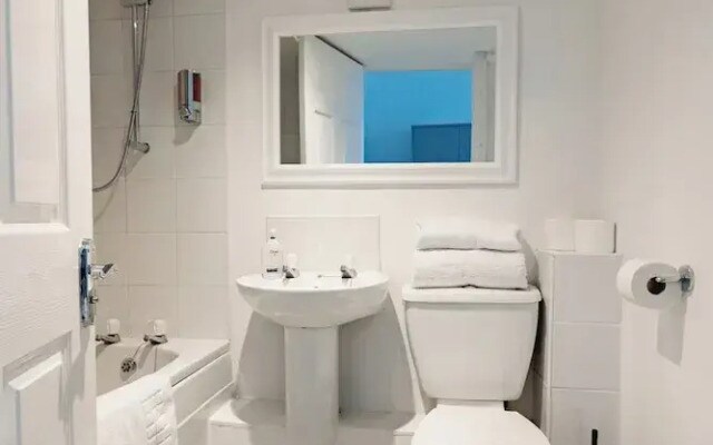 Platform City Studio Apartment No.9