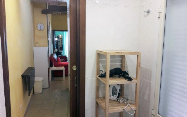 Anastasia Hidden Balcony - An hidden balcony inside Trastevere