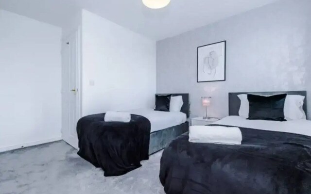 Lovely three bed home Manchester
