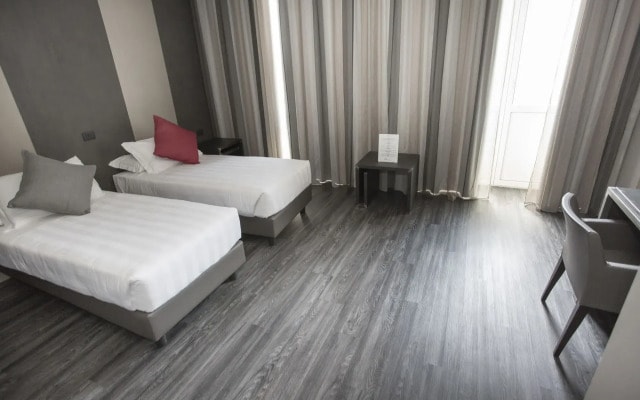 9V9 Hotel