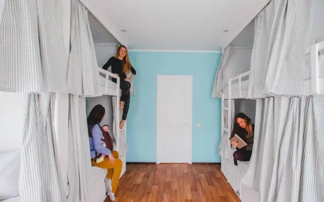 Gnezdo Hostel 