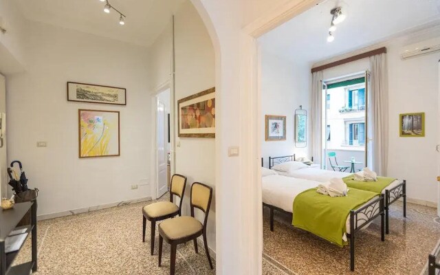 Rental in Rome Clodia 5 Apartment
